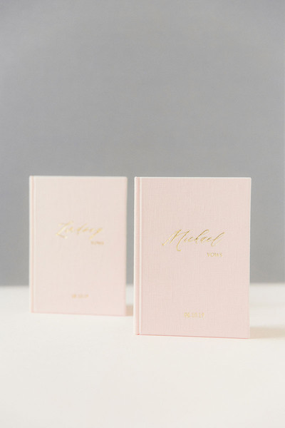 Bark-and-Berry-Blush-vintage-linen-wedding-embossed-monogram-vows-folder-book-001.jpg