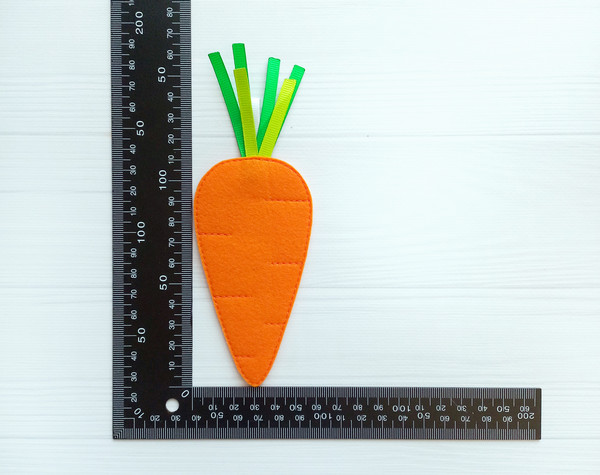 size-of-felt-carrot.jpg