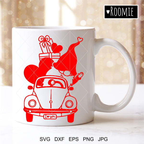 Valentine gnome in retro car Mug design.jpg