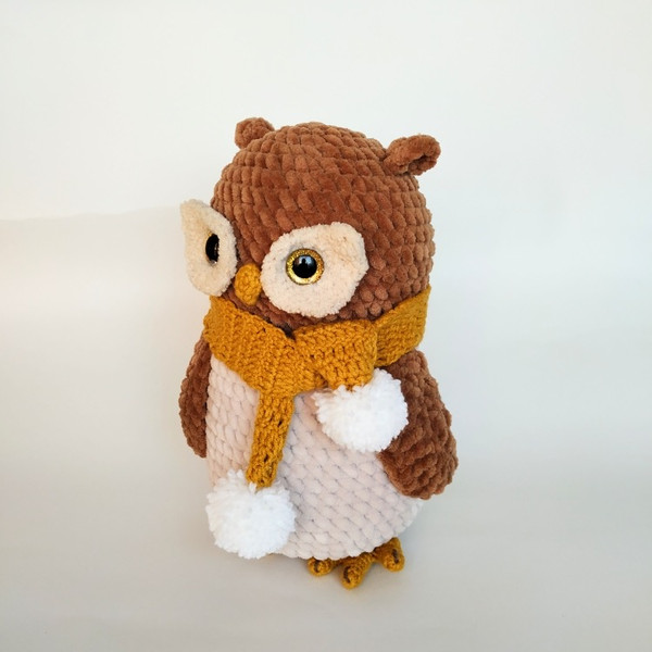 Crochet owl toy