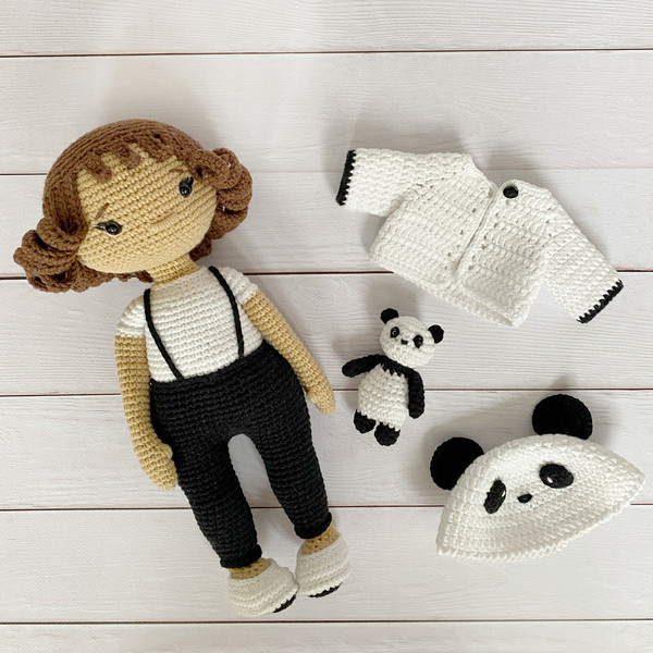Crochet panda pattern