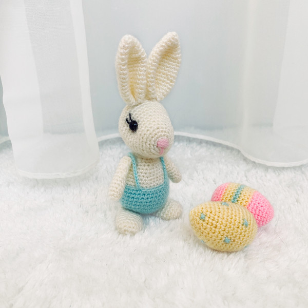 crochet easter rabbit
