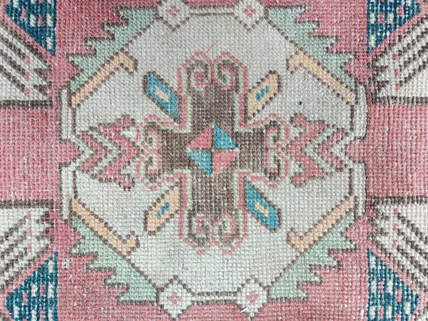 wool mat, pink mat, vintage rug, carpet mat, yoga mat, turkish rug, floor mat, ethnic mat7.jpg
