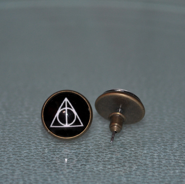 HP earrings, Deathly Hallows Earrings.JPG