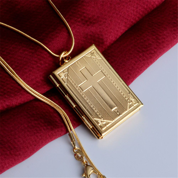 Cross-Bible-Photo-frame-Necklace-Fashion-Charms-Square-Memory-Loc1ket-Can-Open-Pendants-Necklaces-Man-Women.jpg