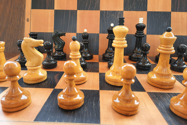 soviet weighted grandmaster chess pieces vintage 1980s