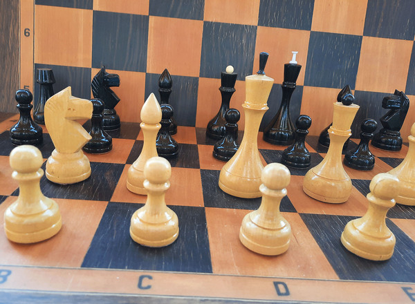 oredezh soviet wooden chess pieces vintage