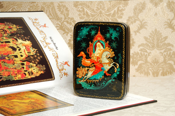Fairy tale lacquer box