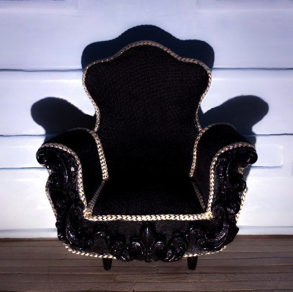 Black_Doll_Chair.jpg