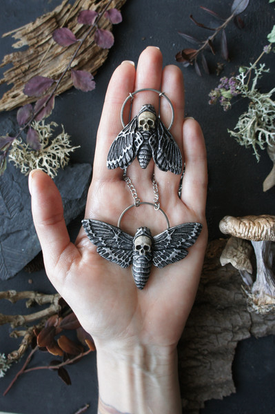 witchy-jewelry-Death-head-moth-jewerly-skull-moth-pendant-death-moth-necklace--gothic-jewelry-hawk-moth-jewelry
