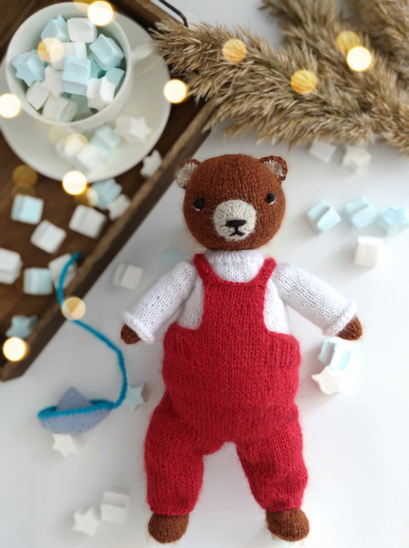 Bear knitting pattern By Ola Oslopova.jpg