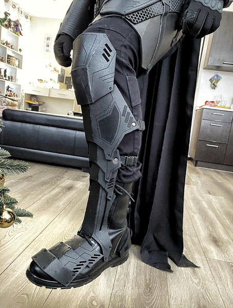 Batman full costume armor , arkham design - Inspire Uplift