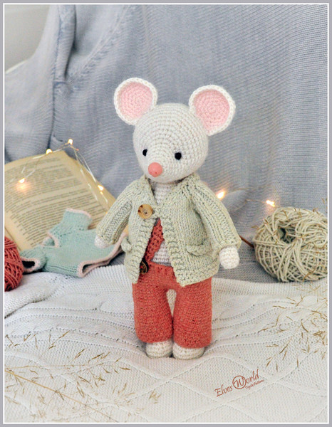 crochet-pattern-mouse-toy-amigurumi-boy-04.jpg