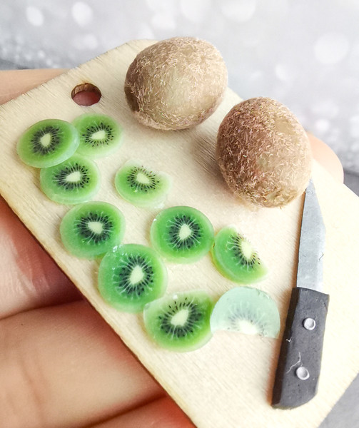 miniature kiwi.jpg