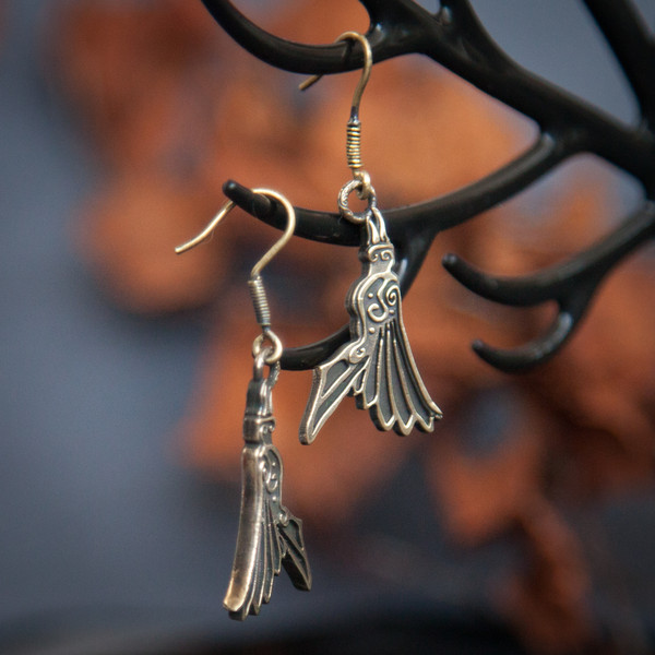 odin-ravens-earrings