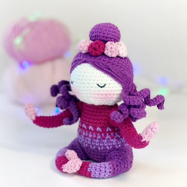 Crochet-pattern-amigurumi-doll-02.jpg