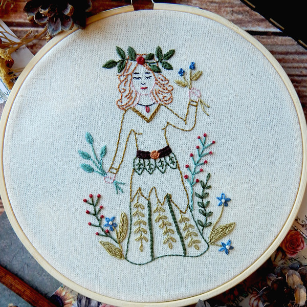 modern_embroidery_pattern_green_witch.jpg