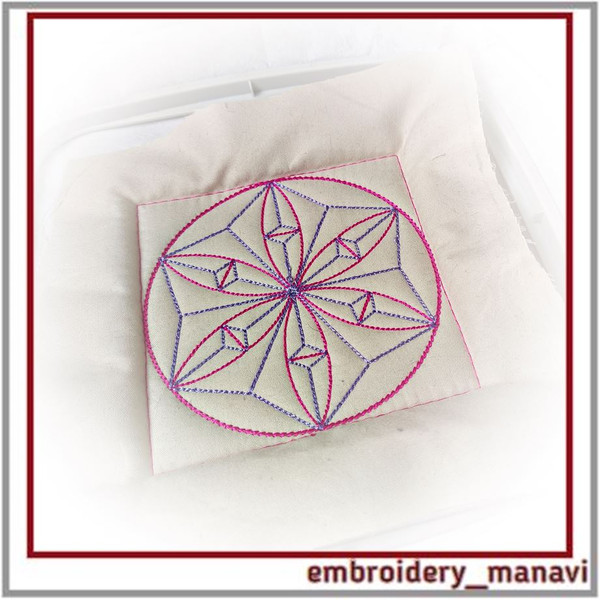 1_Quilt_block_30_machine_embroidery_designs.jpg