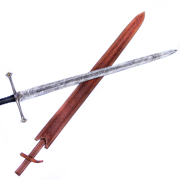 Two Handed Long Battle Ready Sword.png