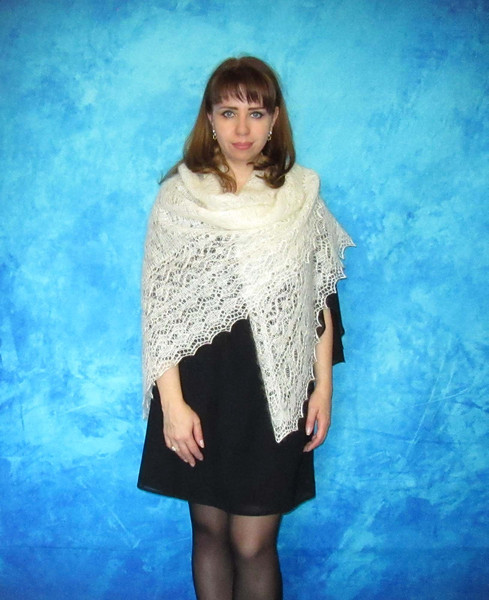 White thick dense Orenburg shawl, Hand knit Russian shawl, Ecru wedding stole, Ivory bridal cover up, Wool wrap, Handmade kerchief, Big scarf 6.JPG