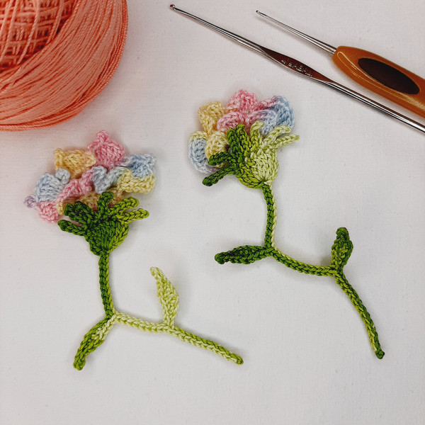 Crochet pattern flower with leaves, flower applique, crochet - Inspire  Uplift