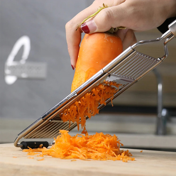 Versatile Vegetable Slicer & Grater - Kitchen Aid for Carrots