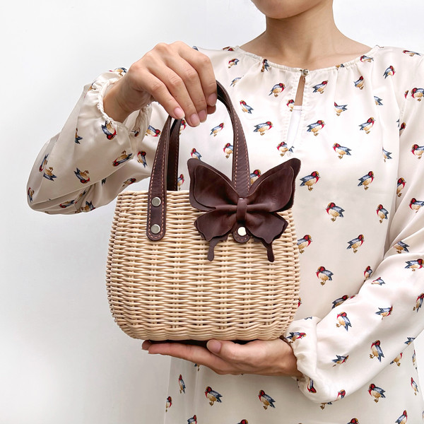 Miniature wicker rattan summer straw hand bag with leather