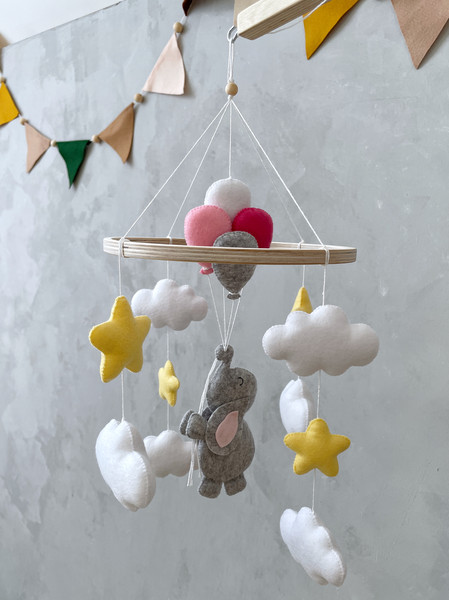 clouds-and-stars-baby-girl-mobile