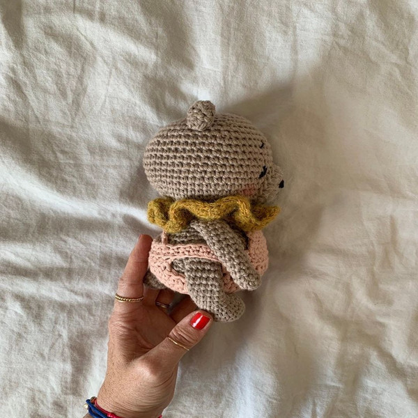 1080x1080_Crochet Pattern Baby Teddy   Häkel Anleitung  Bela  with Romper  mit Anzug Amigurumi  Deutsch  English PDF © - 10.jpg