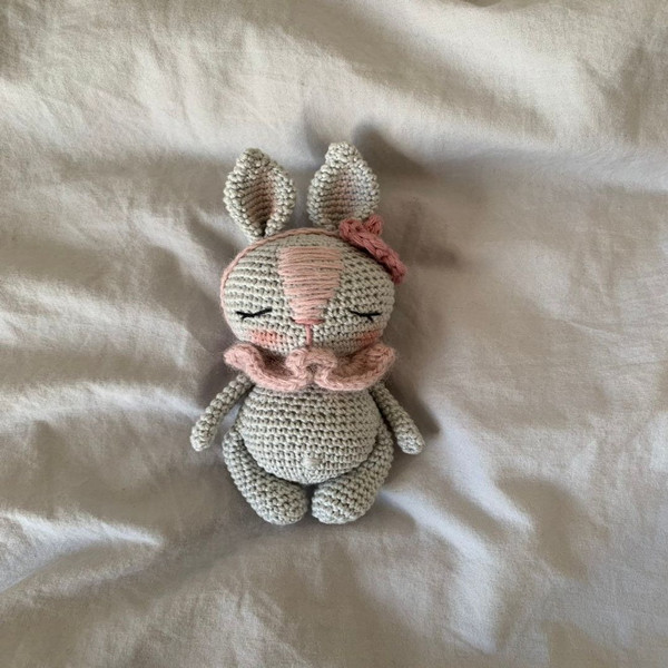 1080x1080_Häkel - Anleitung  Crochet PATTERN  Baby Hase LOU  Baby Bunny Amigurumi Sprache Deutsch & English PDF  © - 1.jpg