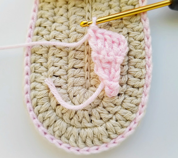 How to crochet baby sandals.jpg