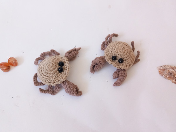 small_crab_crochet.jpg