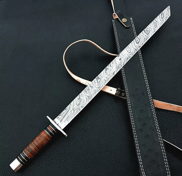 Unleashing-the-Samurai-Spirit-The-Ultimate-Handmade-Damascus-Steel-Katana-Sword-for-Warriors (6).jpg