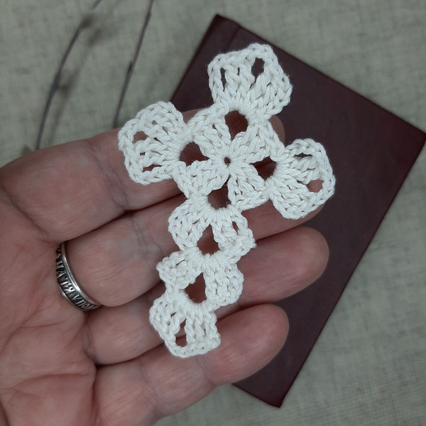 Crochet Cross pattern.
