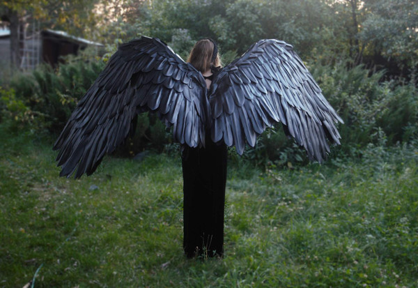 Large Black Wings Costume Sharp Claw