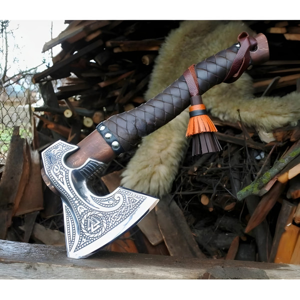 Ultimate-Gift-for-Him Handmade-Hunting-Axe - Stylish-Viking-Throwing-Ash-Wood-Shaft-Bearded-Axe-in-Carbon-Steel (4).jpg