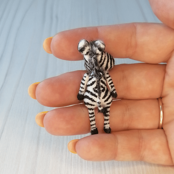 cute_tiny_zebra.jpg