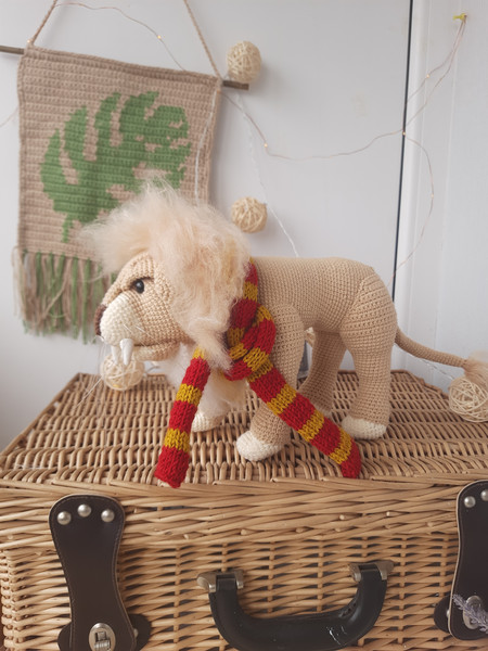 Stuffed lion toy gift for Harry Potter fans 1.jpg