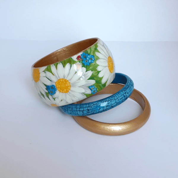 A set of bracelets with daisies (5).jpg