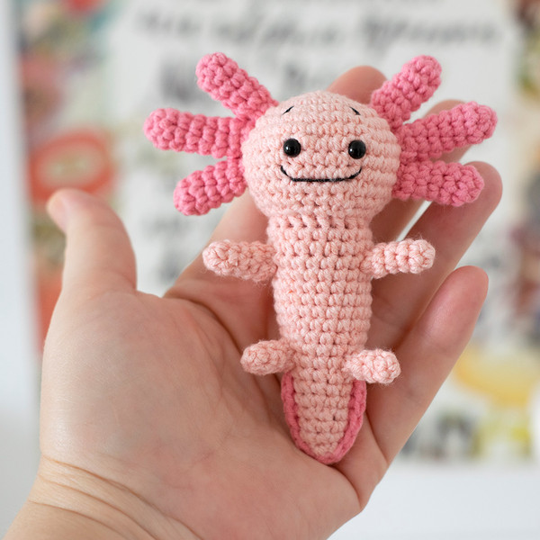 Crochet Cute Plush Mini Axolotl Figures or Keyring 