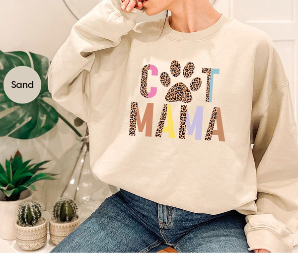 Aesthetic Cat Mom Paw Graphic Tees, Cute Leopard Paw Print Cat Mama Crewneck Sweatshirt, Cat Mom Gifts, Cat Owner Womens Clothing - 2.jpg