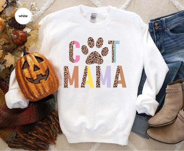 Aesthetic Cat Mom Paw Long Sleeve Shirt, Cute Leopard Paw Print Cat Mama Crewneck Sweatshirt, Cat Mom Gifts, Cat Owner Womens Graphic Hoodie - 2.jpg