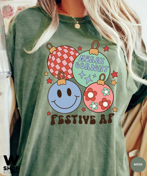 Retro merry t-shirt, Christmas t-shirt, Christmas graphic tee, holiday apparel, merry Christmas tee, womens holiday shirt, cute xmas shirt - 2.jpg