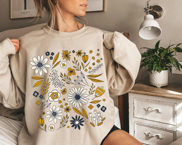 Flower Sweatshirt, Wildflower Women Sweatshirts, Plus Size, Ladies Flower Girl Gifts, Floral Gift, Girlfriend Gift - 3.jpg