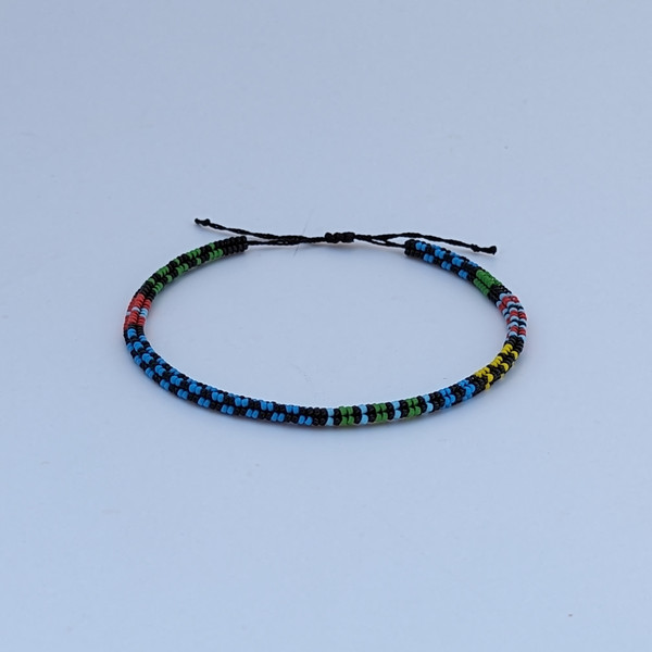 Color-block-beaded-frienship-bracelet.jpg