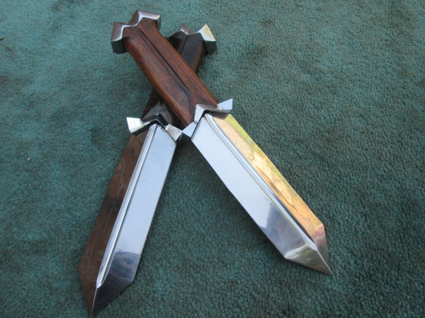 D2 Dagger Knife.JPG