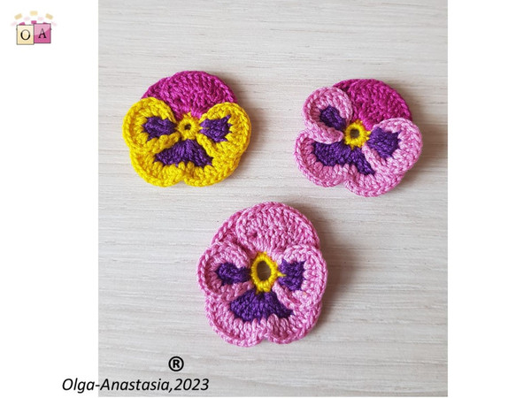 Pansies_flower_crochet_pattern (8).jpg