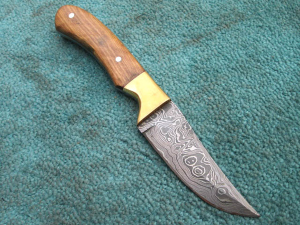 Damascus Blade Knife.JPG