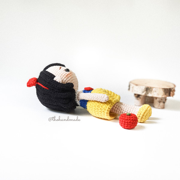 Snow White crochet amigurumi doll, cuddle doll, amigurumi princess disney,  stuffed doll, crochet disney doll for sale, disney plush dolls (5).jpg