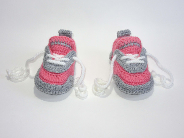 Pink crochet baby newborn sneakers, Red handmade baby shoes, Slippers, Soft baby footwear, Baby shower gift, Gender reveal party gift, Pregnancy announcement gi